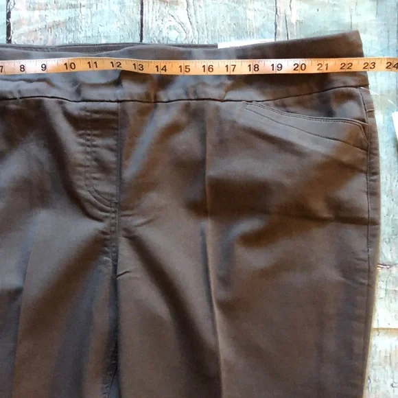 NWT Westbound Woman The park Ave Fit Pants and C.O.Z.Y Hoodie 2 piece bundle - Picture 3 of 13